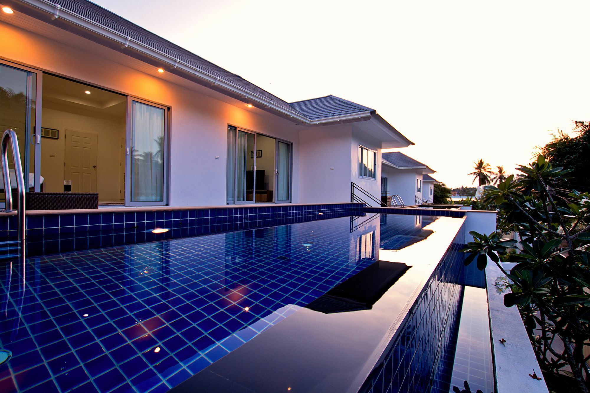 Blue Wave Choengmon Bophut Bagian luar foto